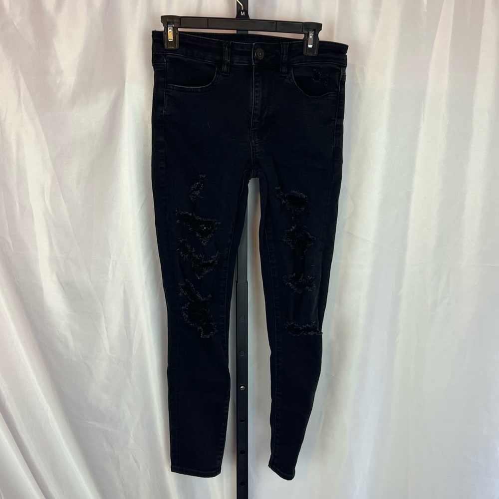American Eagle Outfitters Black Distressed Hi-Rise Jeggings, size 6 Short